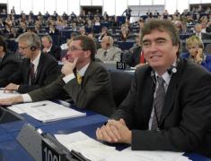 Dr. Milan Zver: Estonija bo bolj trden steber evro območja kot marsikatera izmed dosedanjih članic Dr. Milan Zver: Estonija bo bolj trden steber evro območja kot marsikatera izmed dosedanjih članic